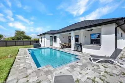 636 NE 8th Ter, Cape Coral, FL 33909 - Photo 31