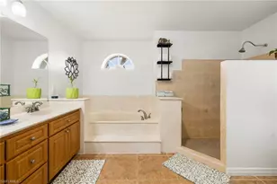 726 NW 37th Pl, Cape Coral, FL 33993 - Photo 23