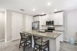 14551 Edgewater Cir, Naples, FL 34114 - Photo 9