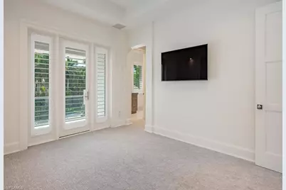 605 Galleon Dr, Naples, FL 34102 - Photo 25