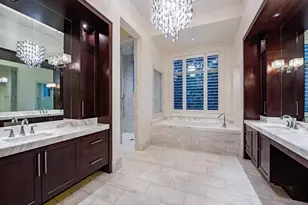 605 Galleon Dr, Naples, FL 34102 - Photo 21