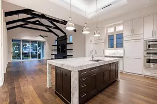 605 Galleon Dr, Naples, FL 34102 - Photo 17