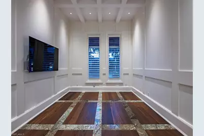 605 Galleon Dr, Naples, FL 34102 - Photo 19