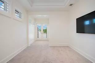 605 Galleon Dr, Naples, FL 34102 - Photo 27