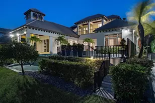 605 Galleon Dr, Naples, FL 34102 - Photo 3