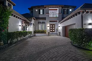 605 Galleon Dr, Naples, FL 34102 - Photo 5