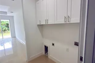 523 Harry Thayer Ave S, Lehigh Acres, FL 33974 - Photo 27