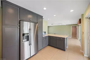 9757 Berkshire St, Naples, FL 34109 - Photo 11