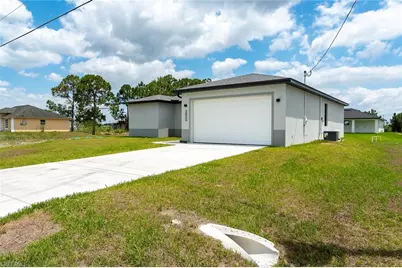 3810 29th St SW, Lehigh Acres, FL 33976 - Photo 3