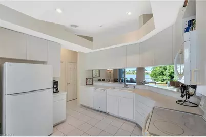 3613 Kent Dr, Naples, FL 34112 - Photo 13