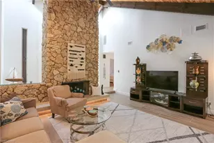 223 Forest Hills Blvd, Naples, FL 34113 - Photo 11