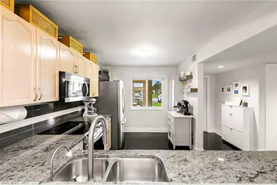 7743 Jewel Ln #105, Naples, FL 34109 - Photo 11