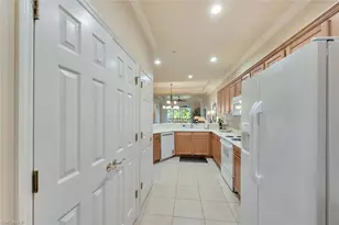 4863 Hampshire Ct, Naples, FL 34112 - Photo 9