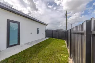 1119 NW 20th Pl, Cape Coral, FL 33993 - Photo 9