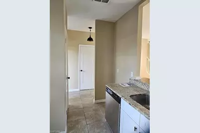 6123 Lake Front Dr, Fort Myers, FL 33908 - Photo 5