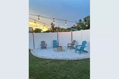 1635 Lowell Ct, Fort Myers, FL 33907 - Photo 11