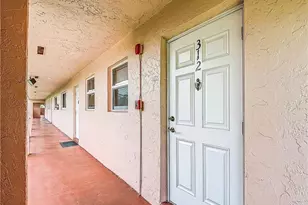 100 Forest Lakes Blvd, Naples, FL 34105 - Photo 9