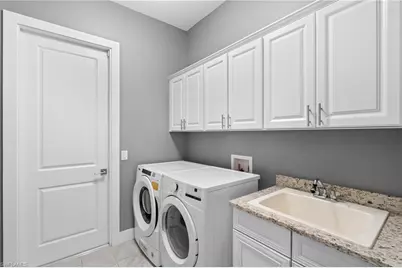 3671 Sapphire Cove Cir, Naples, FL 34114 - Photo 25