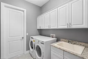 3671 Sapphire Cv Cir, Naples, FL 34114 - Photo 25