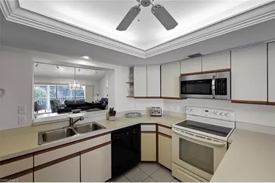 4240 Lake Forest Dr #423, Bonita Springs, FL 34134 - Photo 11