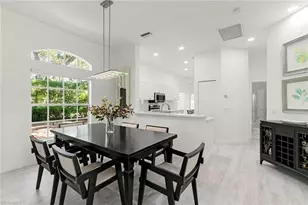 101 Amblewood Ln, Naples, FL 34105 - Photo 3