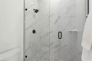 101 Amblewood Ln, Naples, FL 34105 - Photo 21