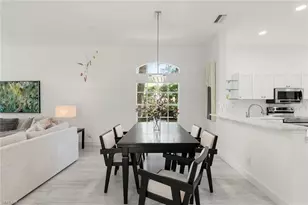 101 Amblewood Ln, Naples, FL 34105 - Photo 11