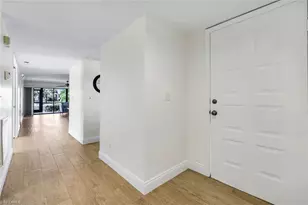 529 Lake Louise Cir, Naples, FL 34110 - Photo 5