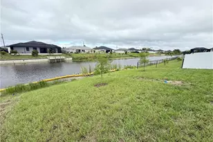 912 NE 14th Ave, Cape Coral, FL 33909 - Photo 27