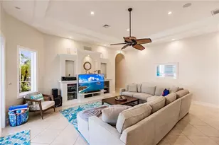 950 Snowberry Ct, Marco Island, FL 34145 - Photo 5