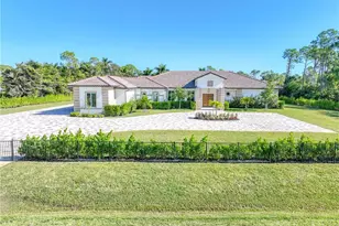 590 Carica Rd, Naples, FL 34108 - Photo 9