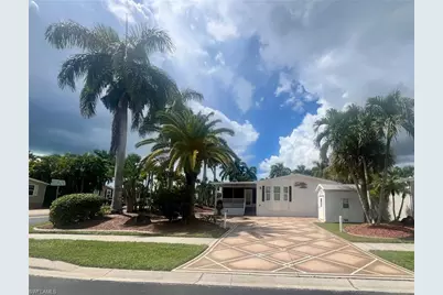 1352 Amethyst Lake Ln, Naples, FL 34114 - Photo 1