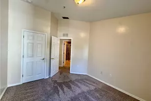 912 Hampton Cir, Naples, FL 34105 - Photo 19