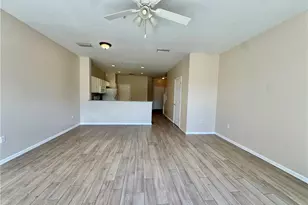 912 Hampton Cir, Naples, FL 34105 - Photo 5