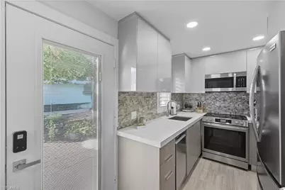 609 12th Ave S #609, Naples, FL 34102 - Photo 5