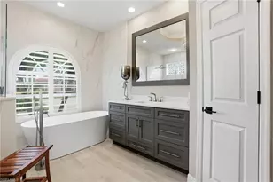 1676 Manchester Ct, Naples, FL 34109 - Photo 21