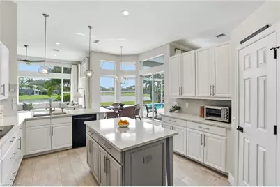 1676 Manchester Ct, Naples, FL 34109 - Photo 5