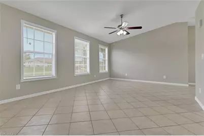 1121 SW 9th Ave, Cape Coral, FL 33991 - Photo 5