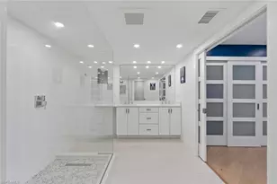 4901 Gulf Shore Blvd N, Naples, FL 34103 - Photo 15