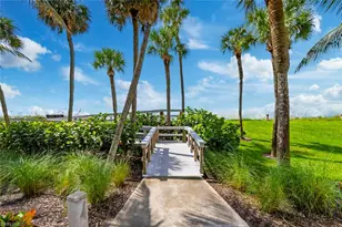 4901 Gulf Shore Blvd N, Naples, FL 34103 - Photo 35