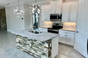 28442 Captiva Shell Loop, Bonita Springs, FL 34135 - Photo 5