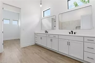 609 NW 38th Ave, Cape Coral, FL 33993 - Photo 21