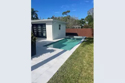 1175 9th Ave N, Naples, FL 34102 - Photo 3