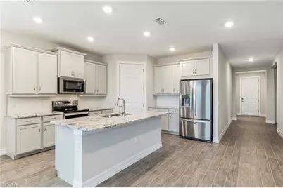 548 Spring Hill Lake Loop, Cape Coral, FL 33993 - Photo 11