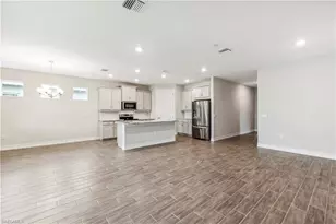 548 Spring Hill Lake Loop, Cape Coral, FL 33993 - Photo 7