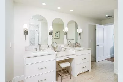 675 Yucca Rd, Naples, FL 34102 - Photo 9