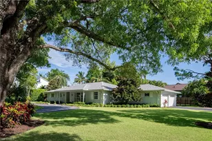 675 Yucca Rd, Naples, FL 34102 - Photo 23