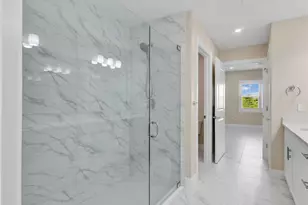 257 Indies Dr E, Naples, FL 34114 - Photo 27