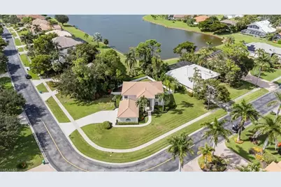 2066 Imperial Cir, Naples, FL 34110 - Photo 25