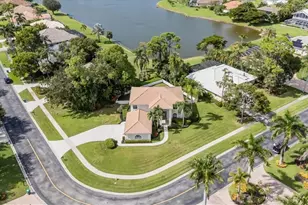 2066 Imperial Cir, Naples, FL 34110 - Photo 25